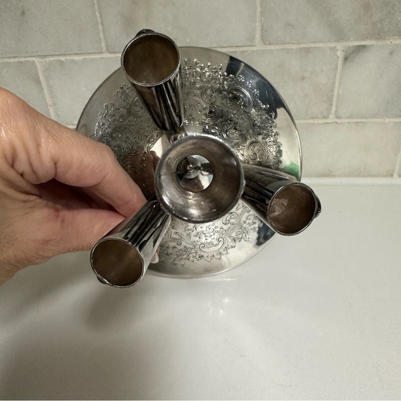 Vintage Barker Ellis England Silverplated
Epergne Floral Centerpiece Frog GUC - Picture 4 of 8